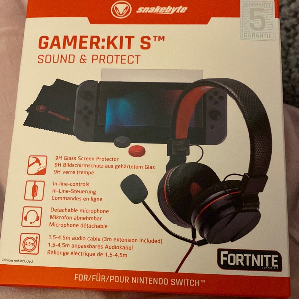Snakebyte Nintendo Switch Gamer Kit S Sound & Protect